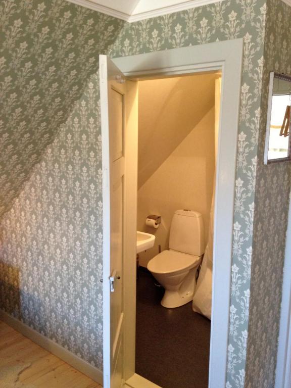 Vildrosor & Hoens Hagstad Quarto foto