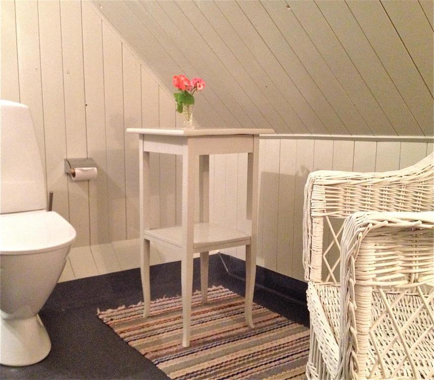 Vildrosor & Hoens Hagstad Quarto foto